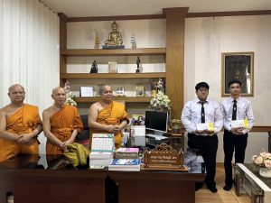 มหาวิทยาลัยมหาจุฬาลงกรณราชวิทยาลัย วิทยาเขตหนองคาย มอบทุนการศึกษาแก่นิสิตคณะครุศาสตร์ ชั้นปีที่ ๑ วันอาทิตย์ ที่ ๒๘ มิถุนายน ๒๕๖๙ เวลา ๑๐.๐๐ น. พระภาวนาวัชรมุนี,ดร. รองอธิการบดีวิทยาเขตหนองคาย มอบทุนการศึกษาให้แก่นิสิตชั้นปีที่ ๑ คณะครุศาสตร์ สาขาวิชาสังคมศึกษา จำนวน ๒ ทุนๆ ละ ๕,๐๐๐ บาท ดังนี้ ๑. นายคมสัน วุ่นพ้วน ๒. นายศุภกร โปตะวัฒน์ ณ ห้องสำนักงานรองอธิการบดีวิทยาเขตหนองคาย อาคารพระธรรมมงคลรังษี (คำบ่อ อรุโณ) มหาวิทยาลัยมหาจุฬาลงกรณราชวิทยาลัย วิทยาเขตหนองคาย